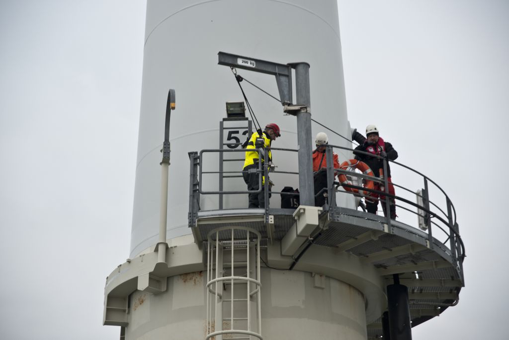 Photo prise lors de la maintenance d'un parc éolienne en mer (Dieppe Le Tréport)